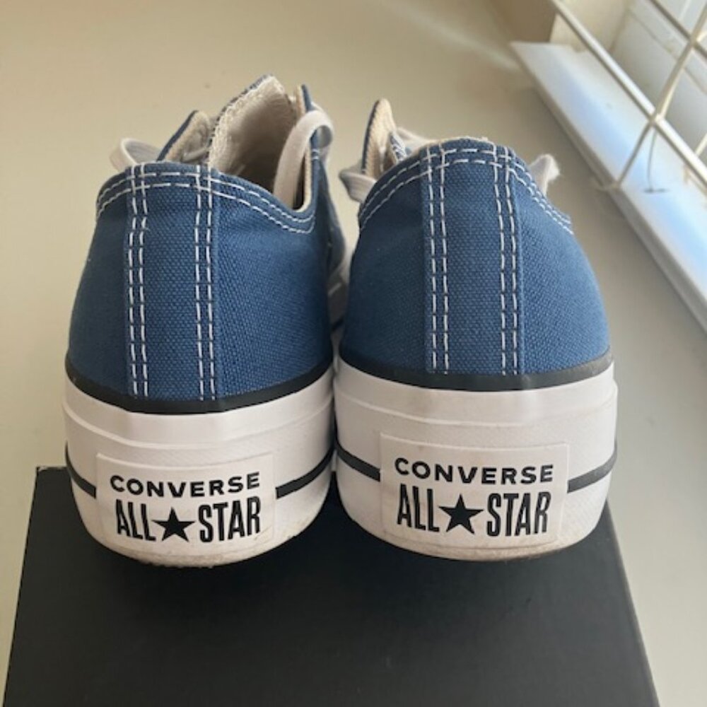 Size 5 CONVERSE ALL STAR Lift Platforms